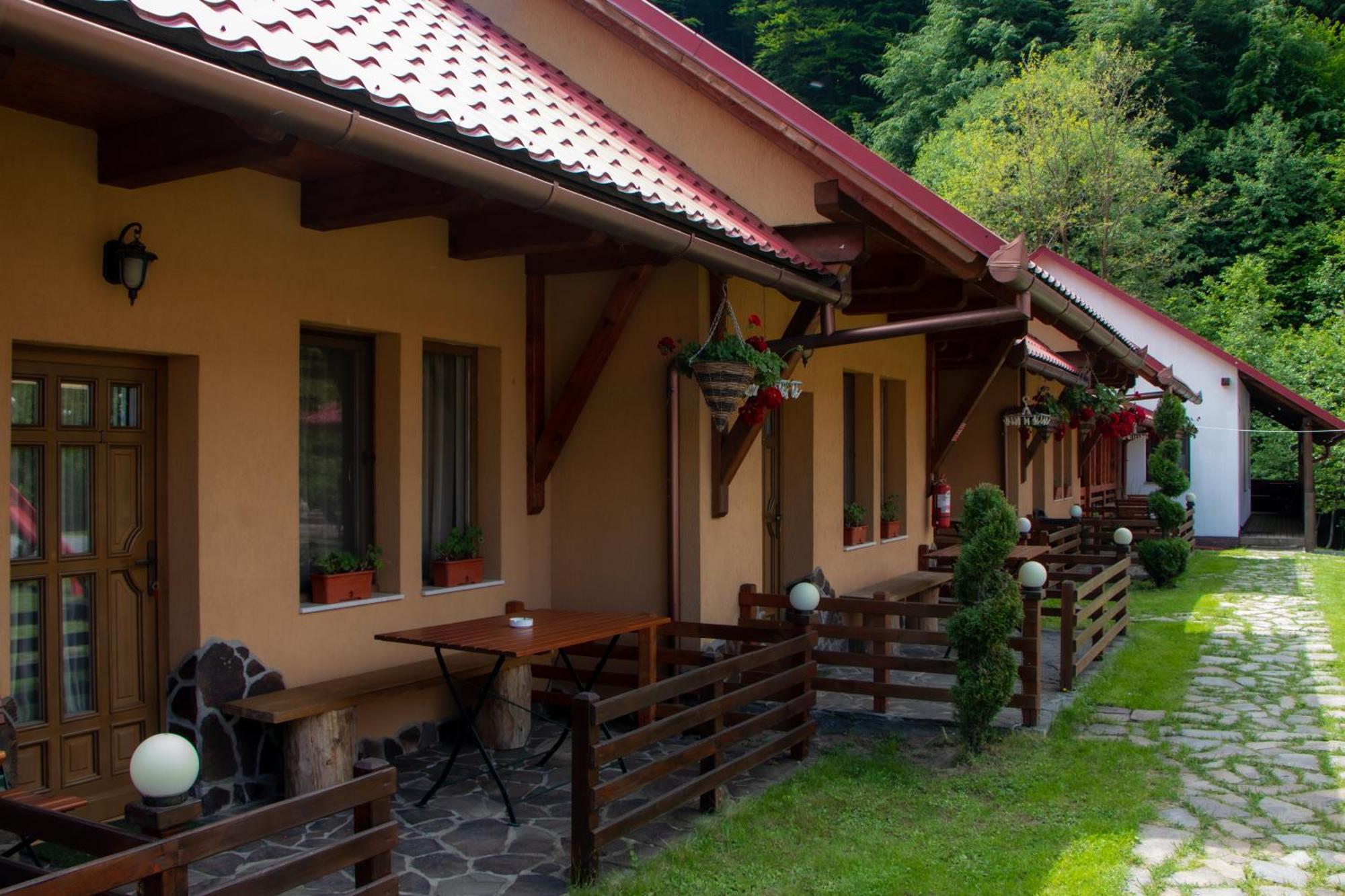 Patakmenti Panzio Spa Corund  Luaran gambar